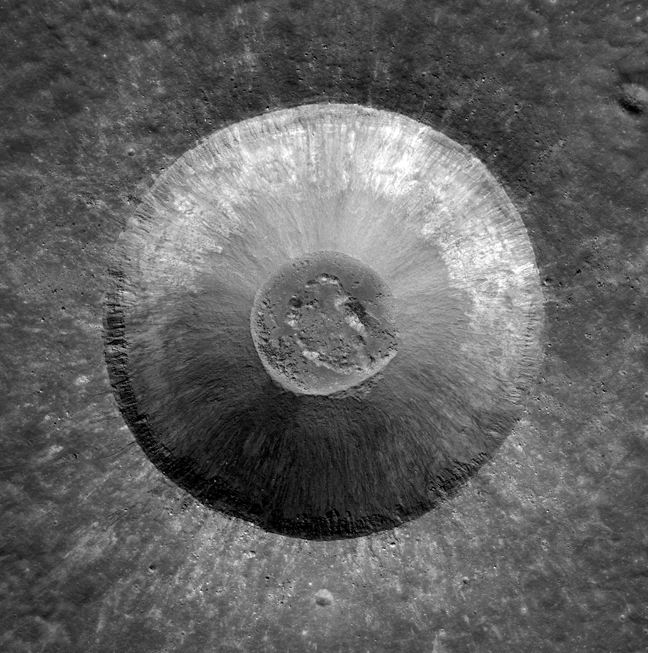 Lovely Lichtenberg B | Lunar Reconnaissance Orbiter Camera