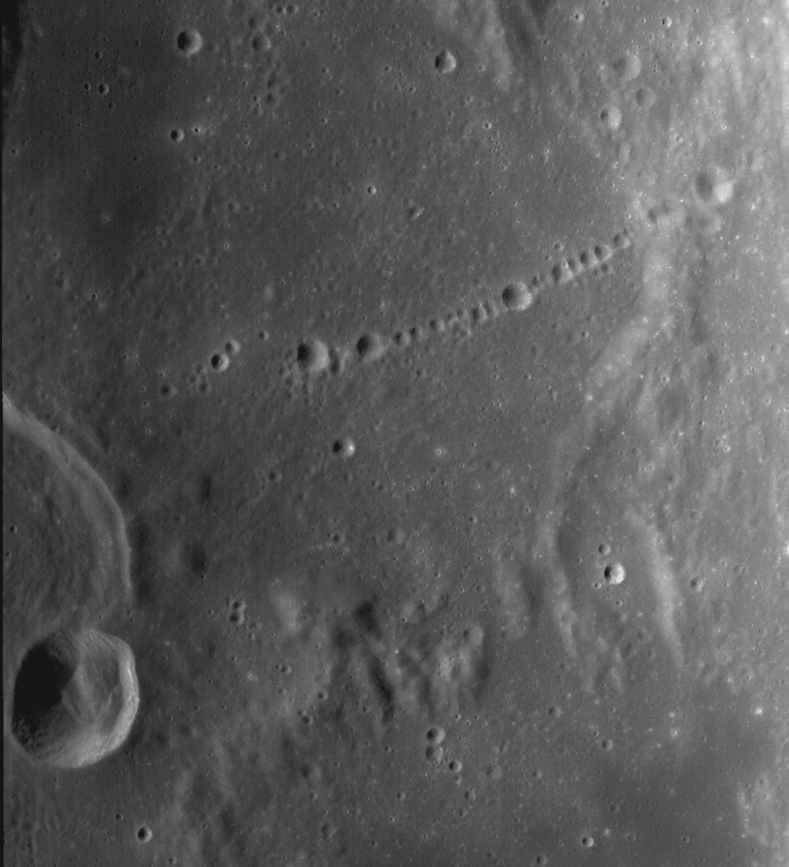 Lunar Pioneer: Unique chain of secondaries in Mare Orientale1146 x 1260