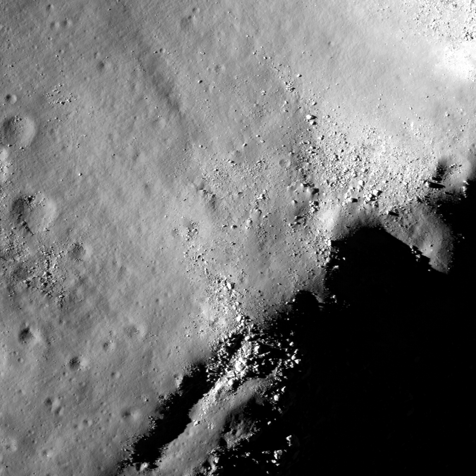 Uplift, Boulders of Tsiolkovskiy